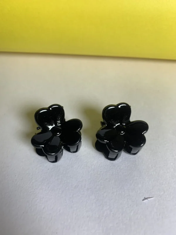 Mni Stylish Hair Clutcher for Girls & Women – Strong Grip, Daily Use -Set Of 12 Pair At Rs.4.60 (₹2.30 per piece)